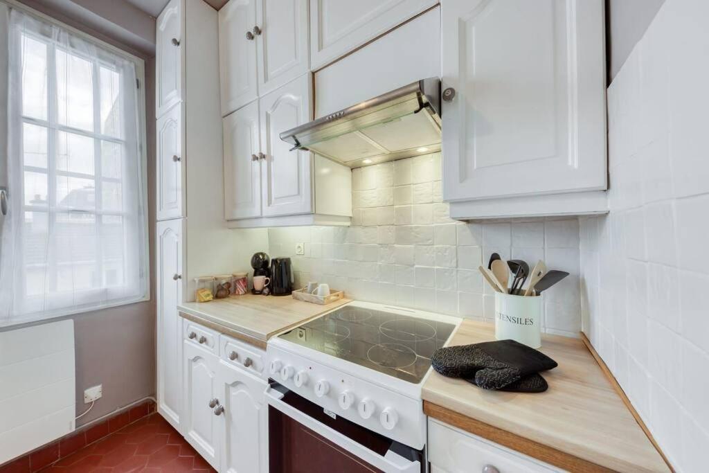 Le Lumineux 50 M² Gare/Chateau/Wifi/Netflix แวร์ซาย ภายนอก รูปภาพ